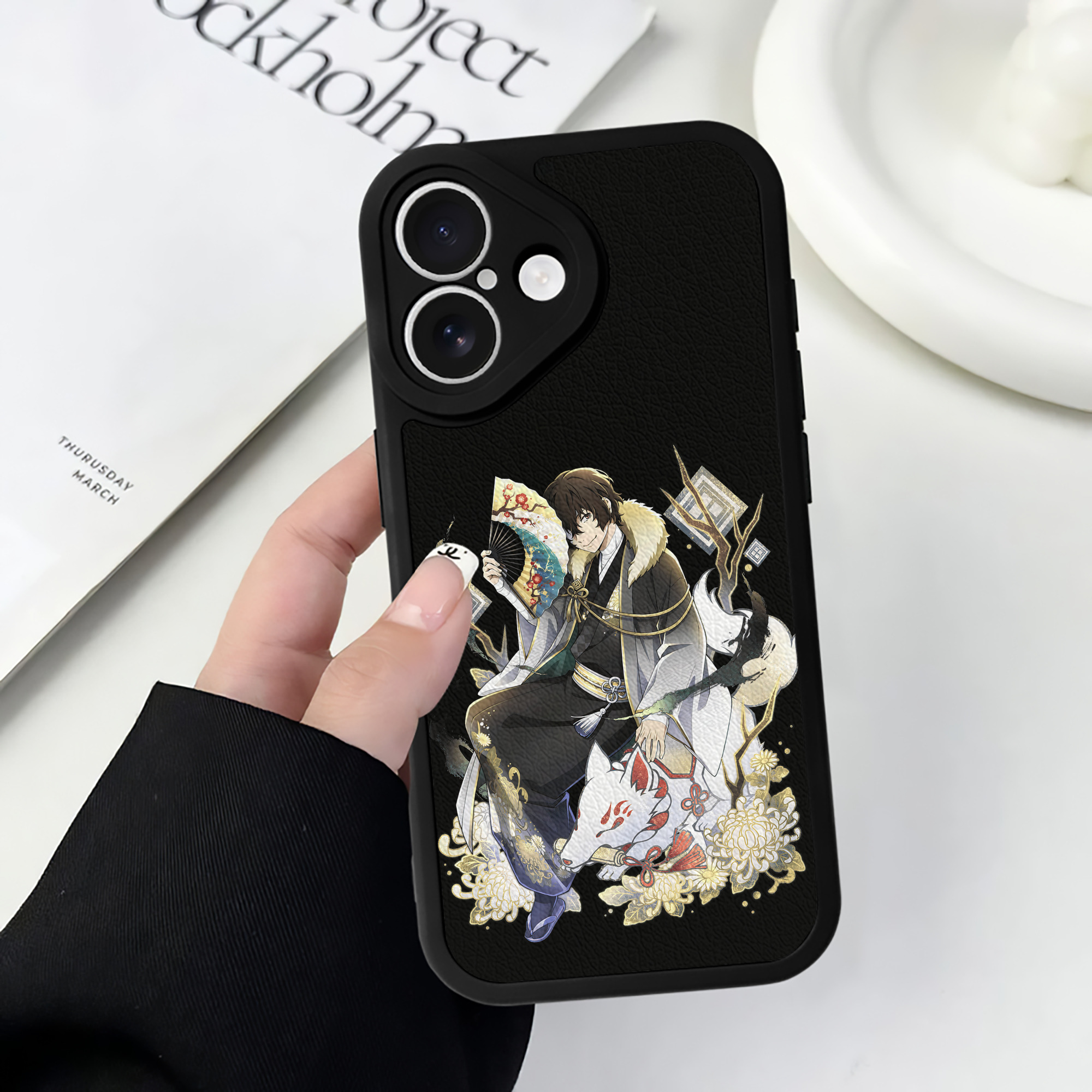 （画像用） 文豪ストレイドッグス Bungo Stray Dogs 【iPhone 16シリーズ対応】シリコンスマホケース（レザー調） 材質：シリコン